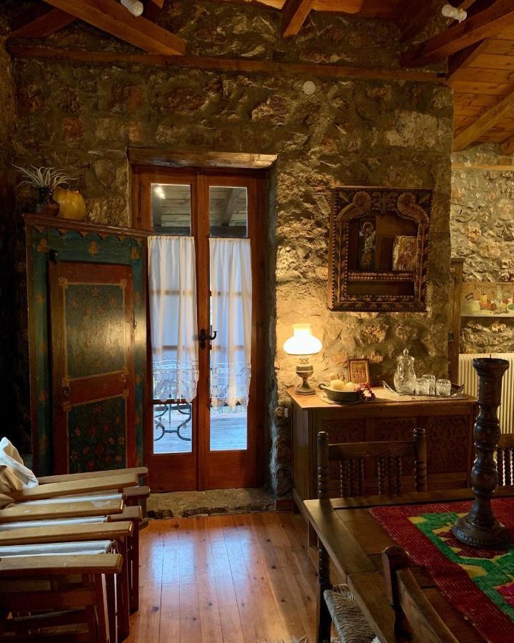 Вилла Mariolata Stone House Lilaia Экстерьер фото