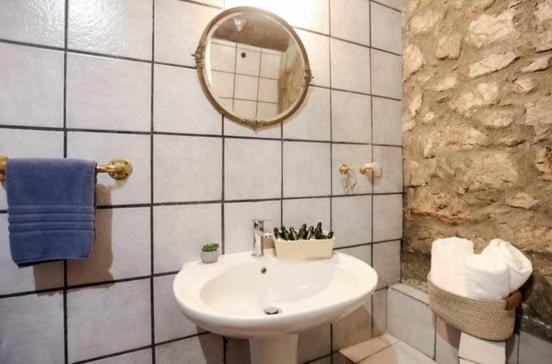 Вилла Mariolata Stone House Lilaia Экстерьер фото